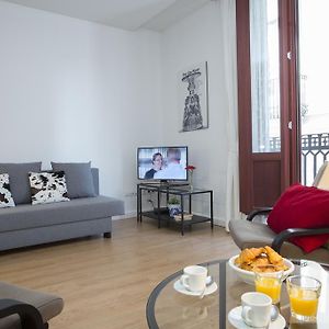 SingularStays Plaza Redonda