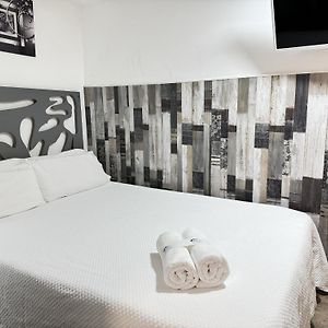 Apartamentos Day Madrid BEATAS Centro Gran Via Sol Malasaña
